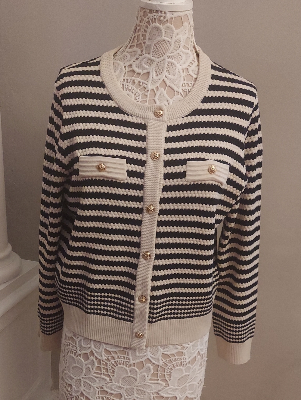 ADRIANNA PAPELL Striped Knit Cardigan Sweater Cream Black Gold Button L Elegant - Picture 3 of 12